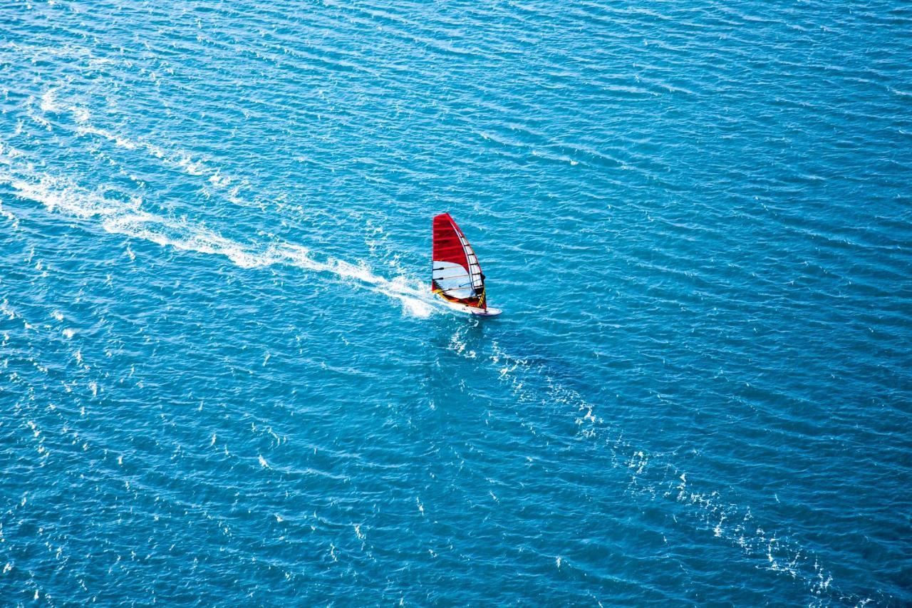 Avani Plus Fares Maldives Resort - 50 Percent Off On Seaplane Transfer For Minimum Stay Of 3 Nights And More For Stays Until 31 October 2025 Kendhoo Екстериор снимка